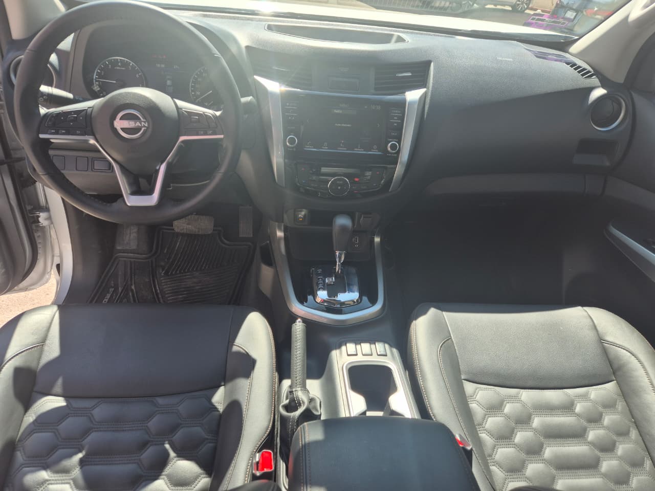 2025 Nissan FRONTIER 4P PLATINUM LE L42.5 AUT