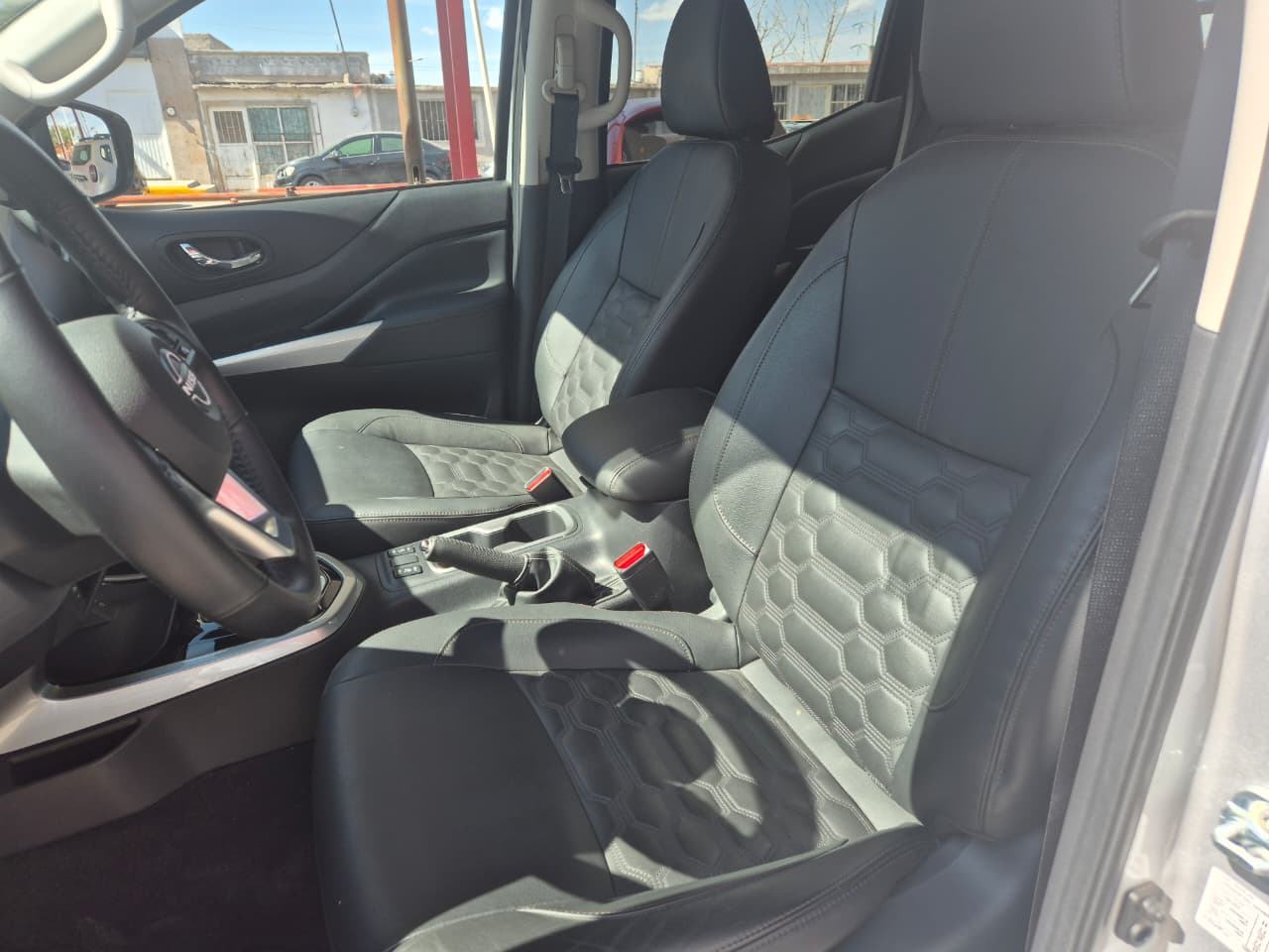 2025 Nissan FRONTIER 4P PLATINUM LE L42.5 AUT