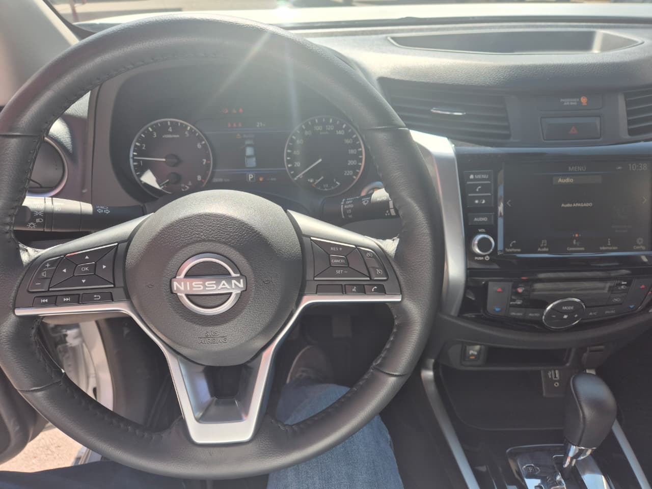 2025 Nissan FRONTIER 4P PLATINUM LE L42.5 AUT