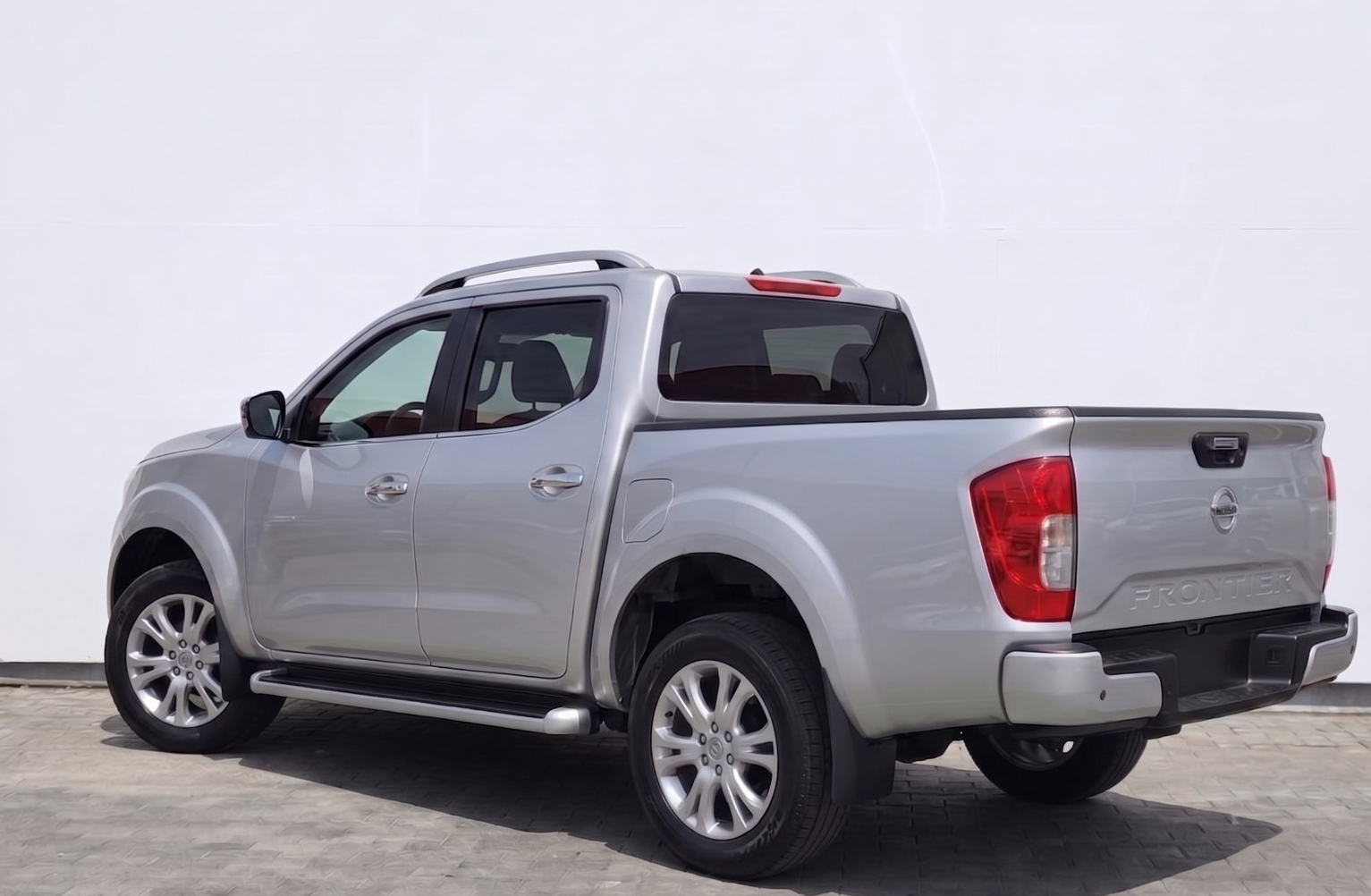 2025 Nissan NP300 CHASIS TM AC VDC