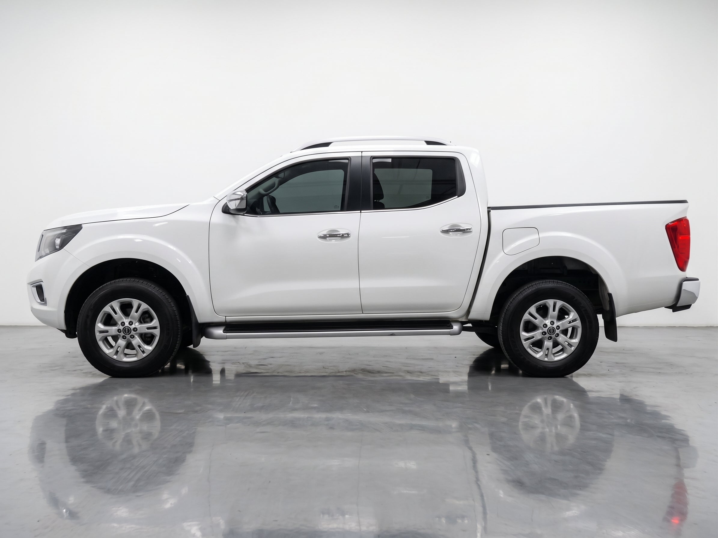 2023 Nissan FRONTIER 4P LE L42.5 AUT