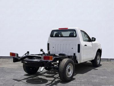 2026 Nissan NP300 CHASIS CABINA 2P L42.5 MAN AA VDC