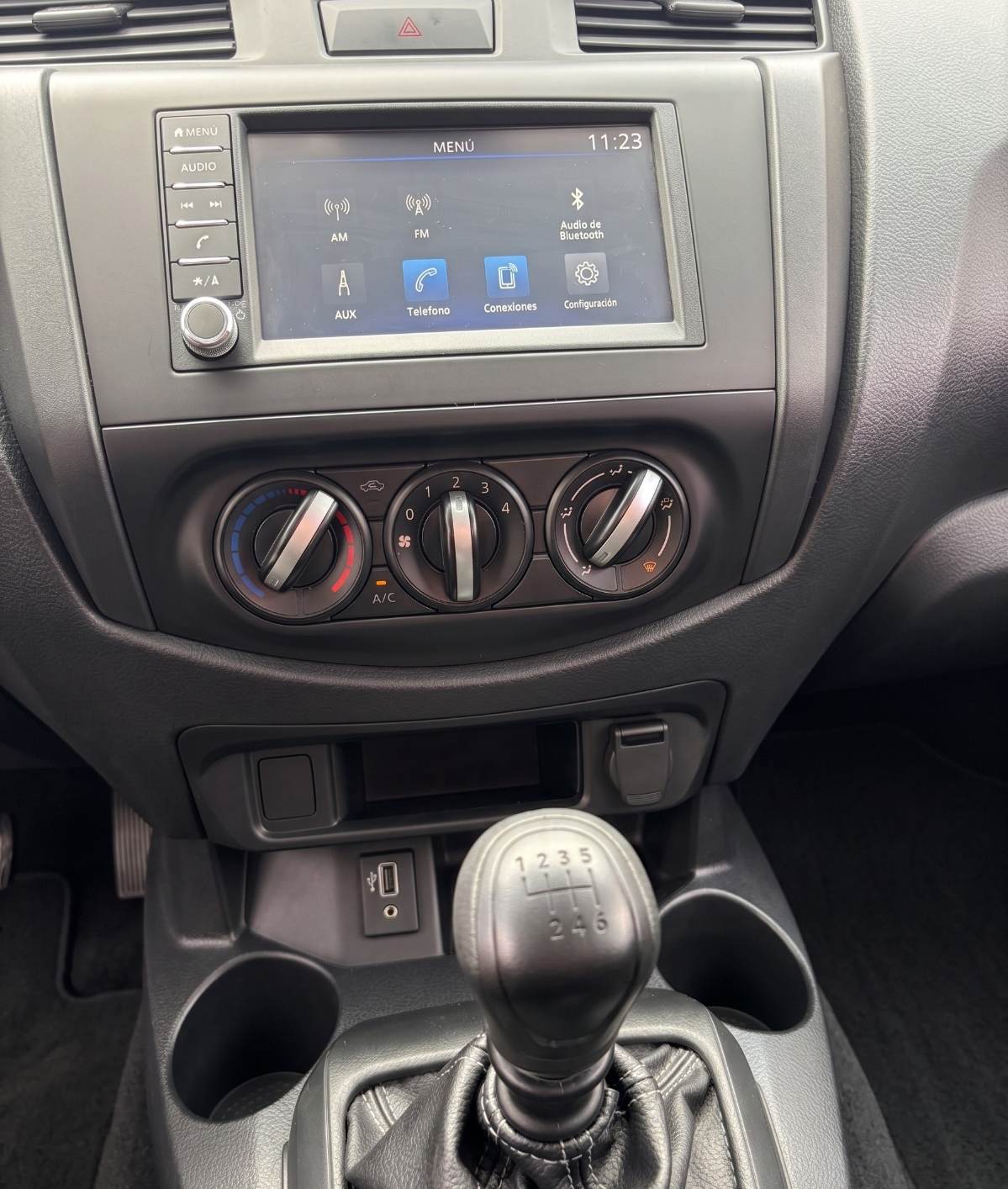 2026 Nissan NP300 CHASIS CABINA 2P L42.5 MAN AA VDC