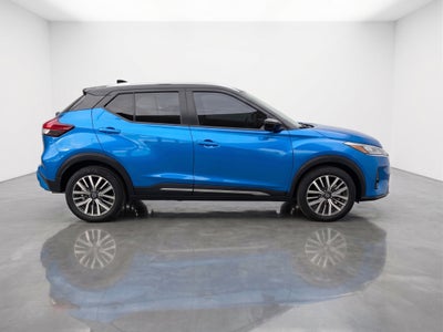 2023 Nissan KICKS 5 PTS PLATINUM 16L TA AAC AUT PIEL GPS RA-18