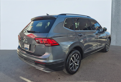 2018 Volkswagen TIGUAN 5 PTS COMFORTLINE 14T DSG CAMARA REVERSA F NIEBLA RA-17
