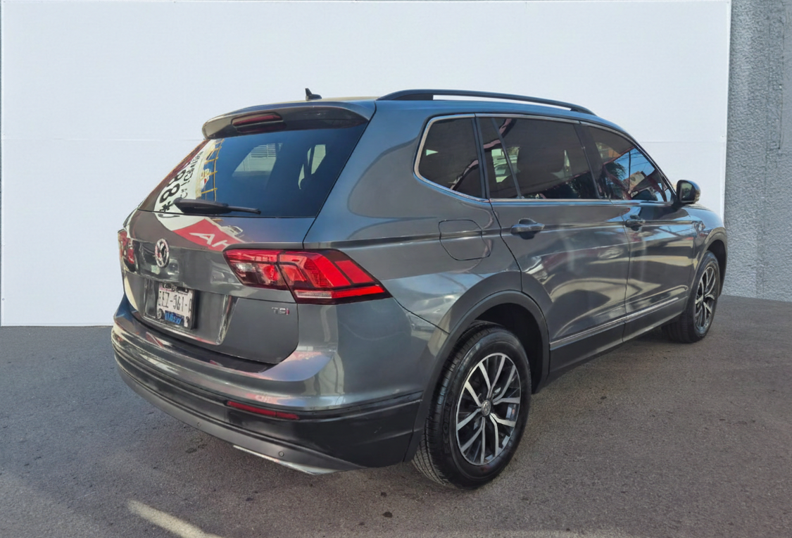 2018 Volkswagen TIGUAN 5 PTS COMFORTLINE 14T DSG CAMARA REVERSA F NIEBLA RA-17