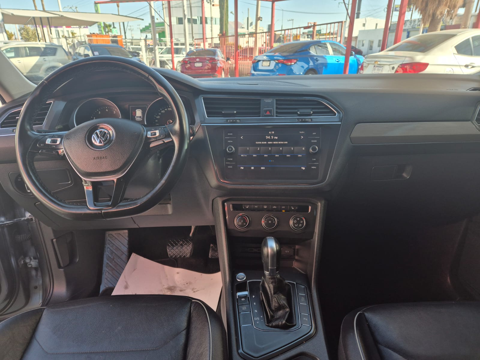 2018 Volkswagen TIGUAN 5 PTS COMFORTLINE 14T DSG CAMARA REVERSA F NIEBLA RA-17