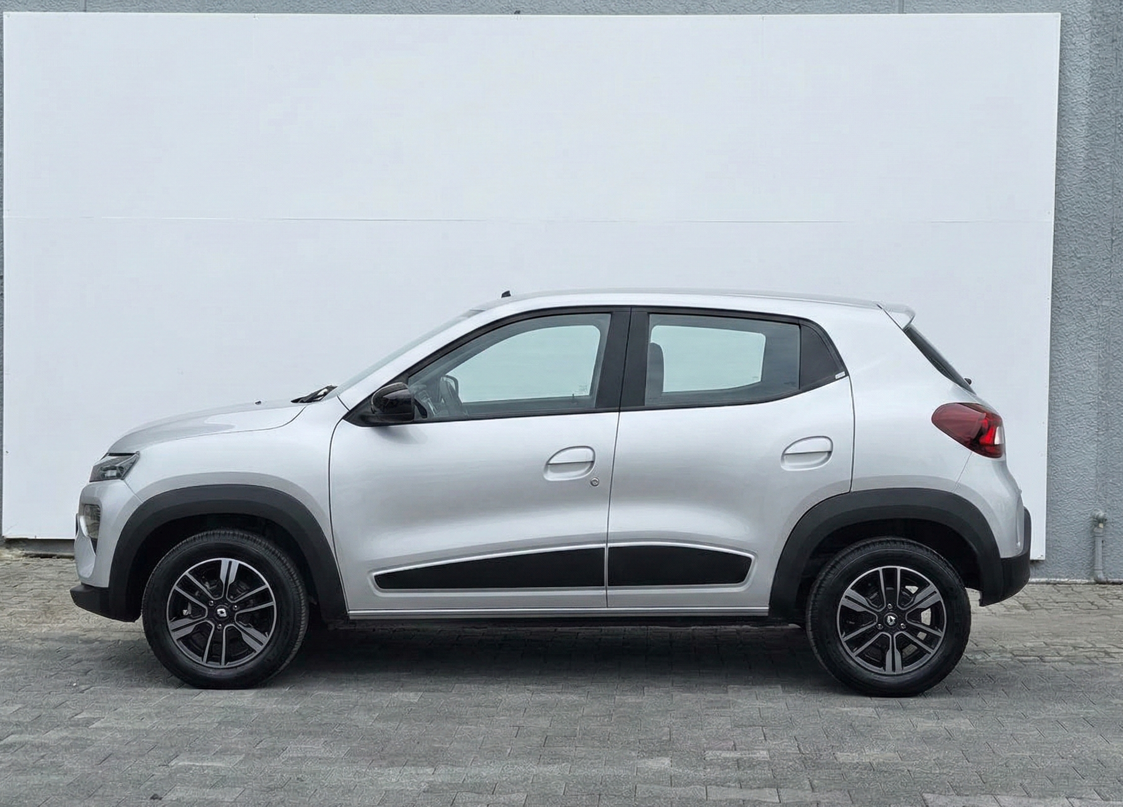 2025 RENAULT KWID 5P ICONIC L31.0 MAN