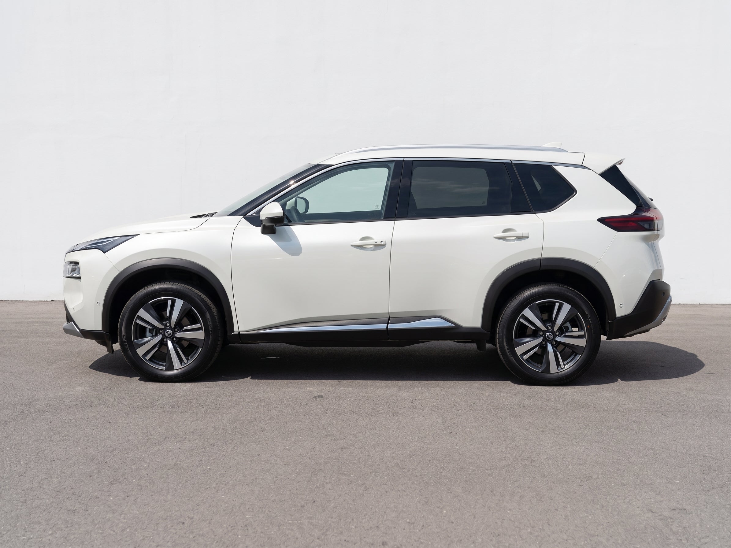 2024 Nissan X-TRAIL 5P PLATINUM PLUS 2 ROW L42.5 AUT