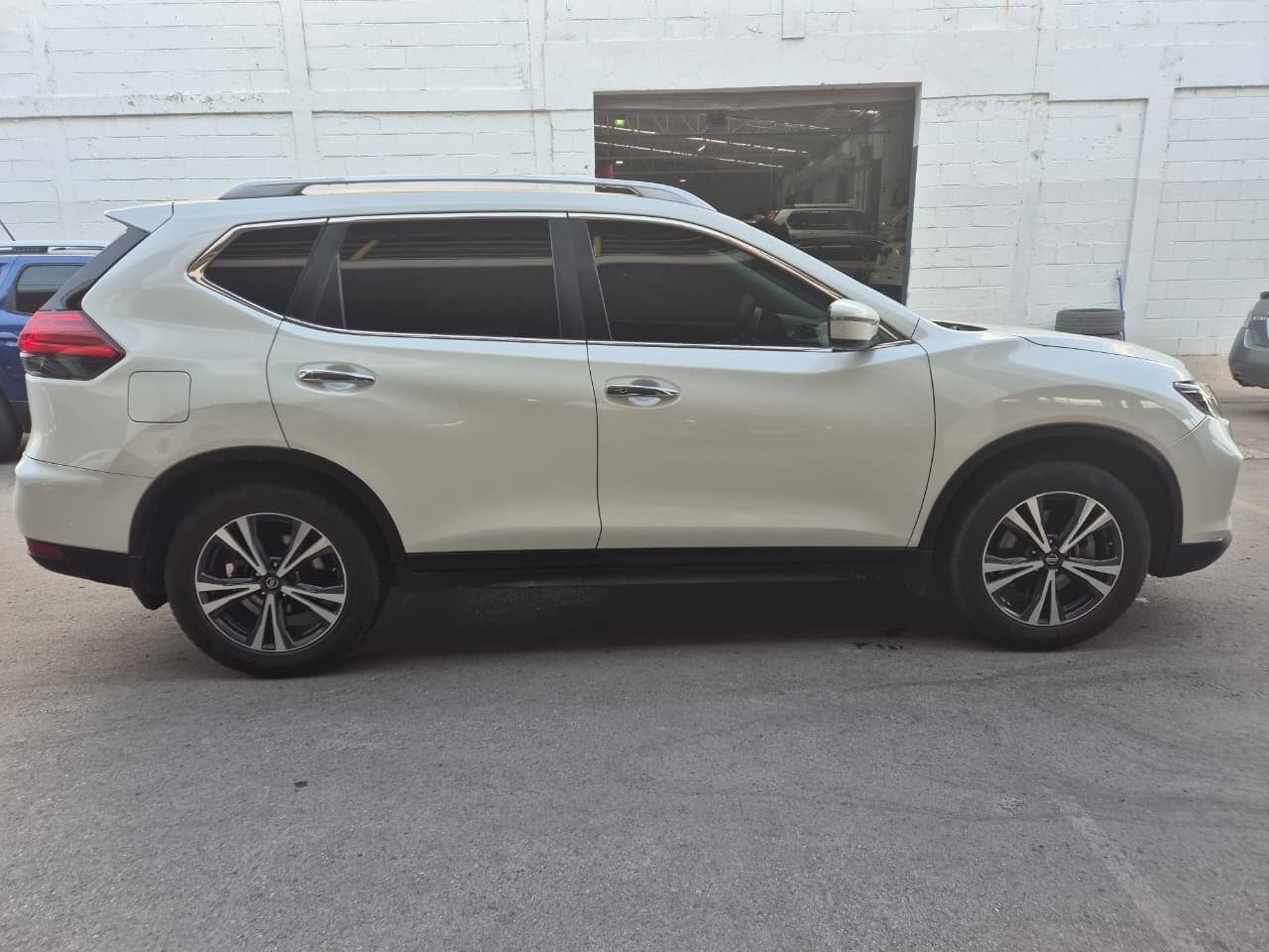 2019 Nissan X-TRAIL 5 PTS ADVANCE CVT CD QC 5 PAS RA-18