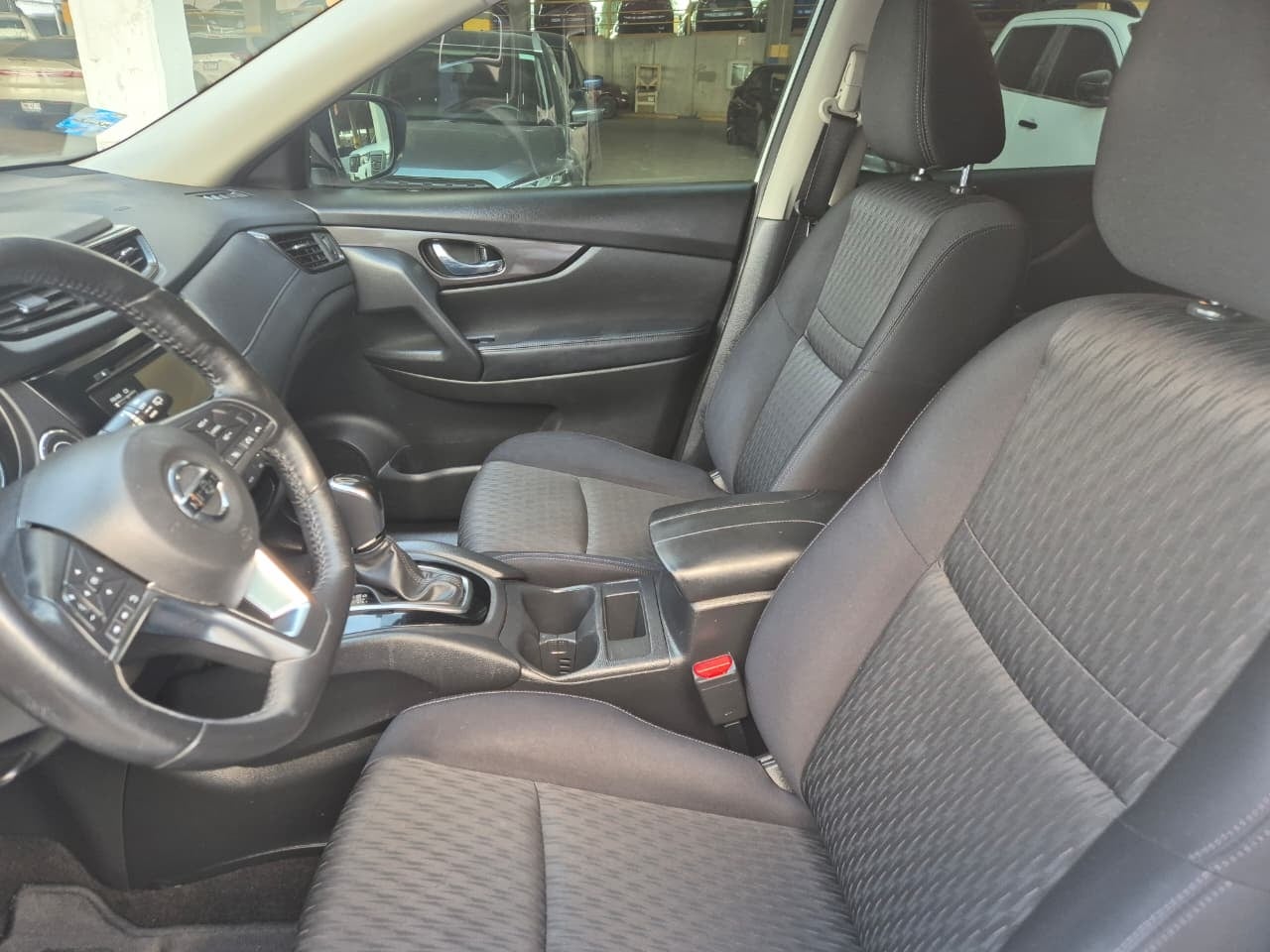 2019 Nissan X-TRAIL 5 PTS ADVANCE CVT CD QC 5 PAS RA-18