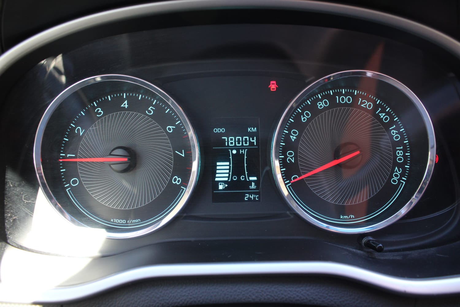 2018 Chevrolet AVEO 4 PTS LT TA AAC VE BA ABS R-15