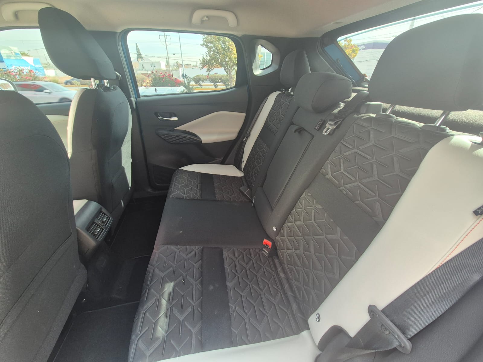 2025 Nissan MAGNITE 5 PUERTAS EXCLUSIVE 1.0 LTS CVT T