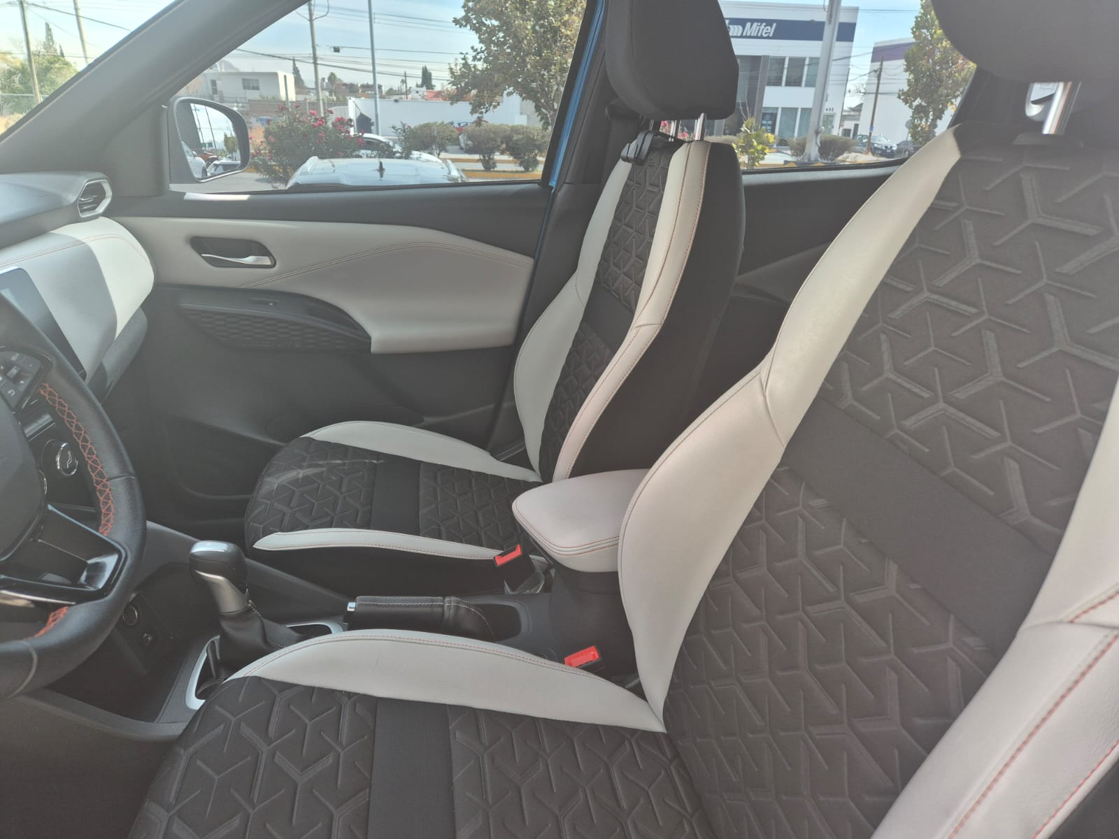 2025 Nissan MAGNITE 5 PUERTAS EXCLUSIVE 1.0 LTS CVT T