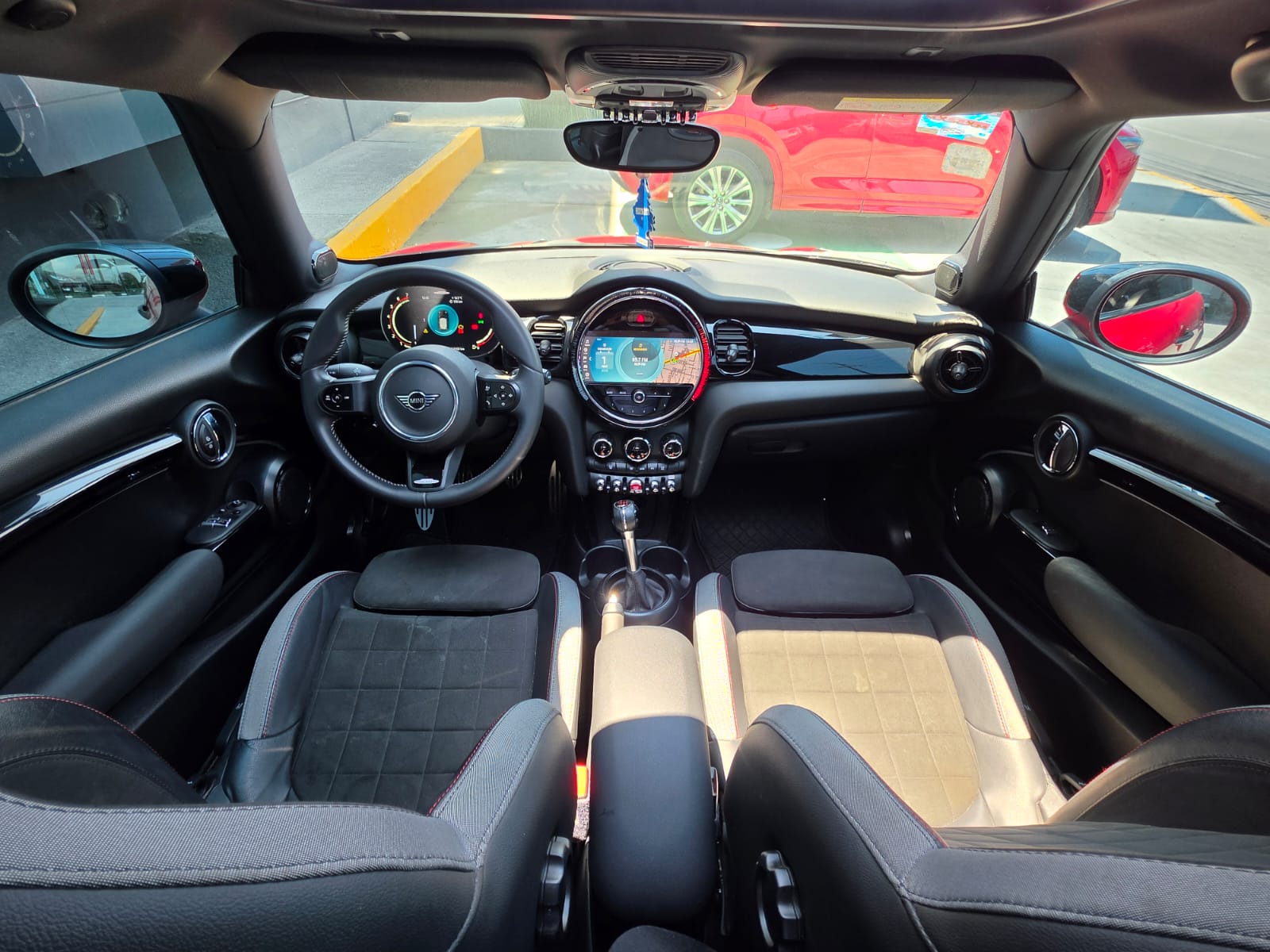 2024 MINI COOPER 3P JCW ICONIC L42.0T AUT