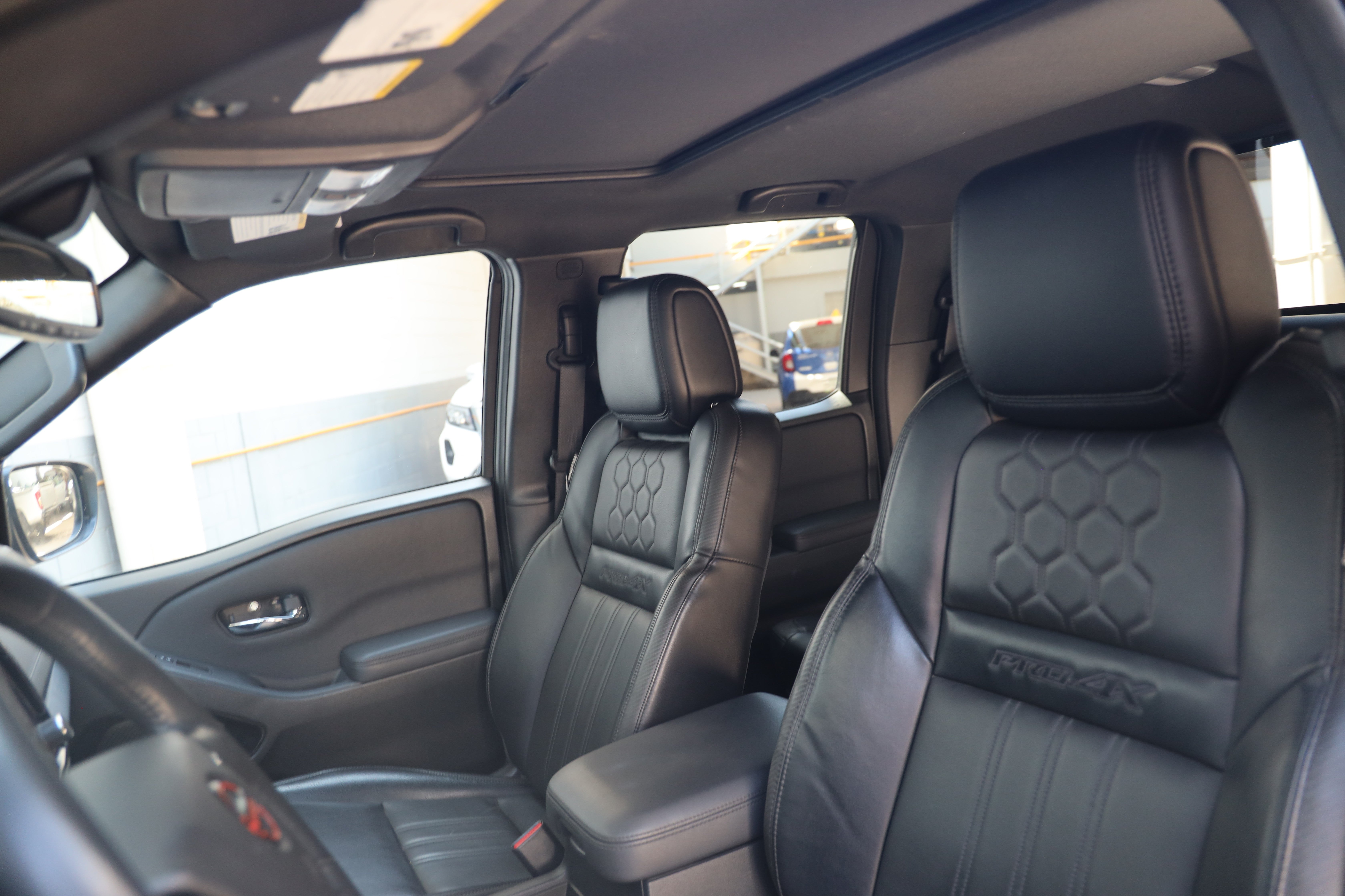 2022 Nissan FRONTIER 4 PTS PRO 4X V6 38L TA AAC PIEL RA-17 4X4