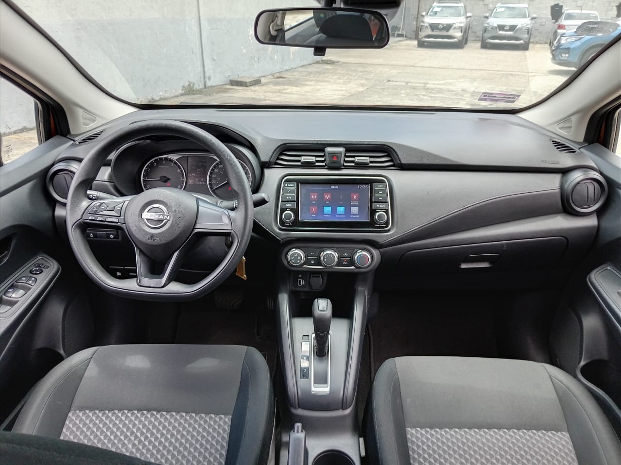 2024 Nissan VERSA 4P SENSE L41.6 AUT