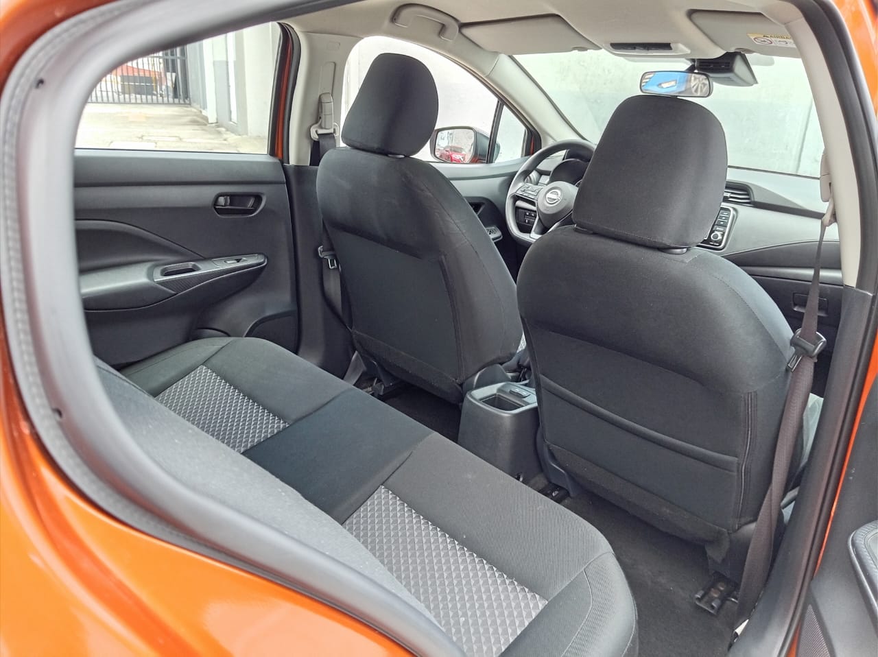2024 Nissan VERSA 4P SENSE L41.6 AUT