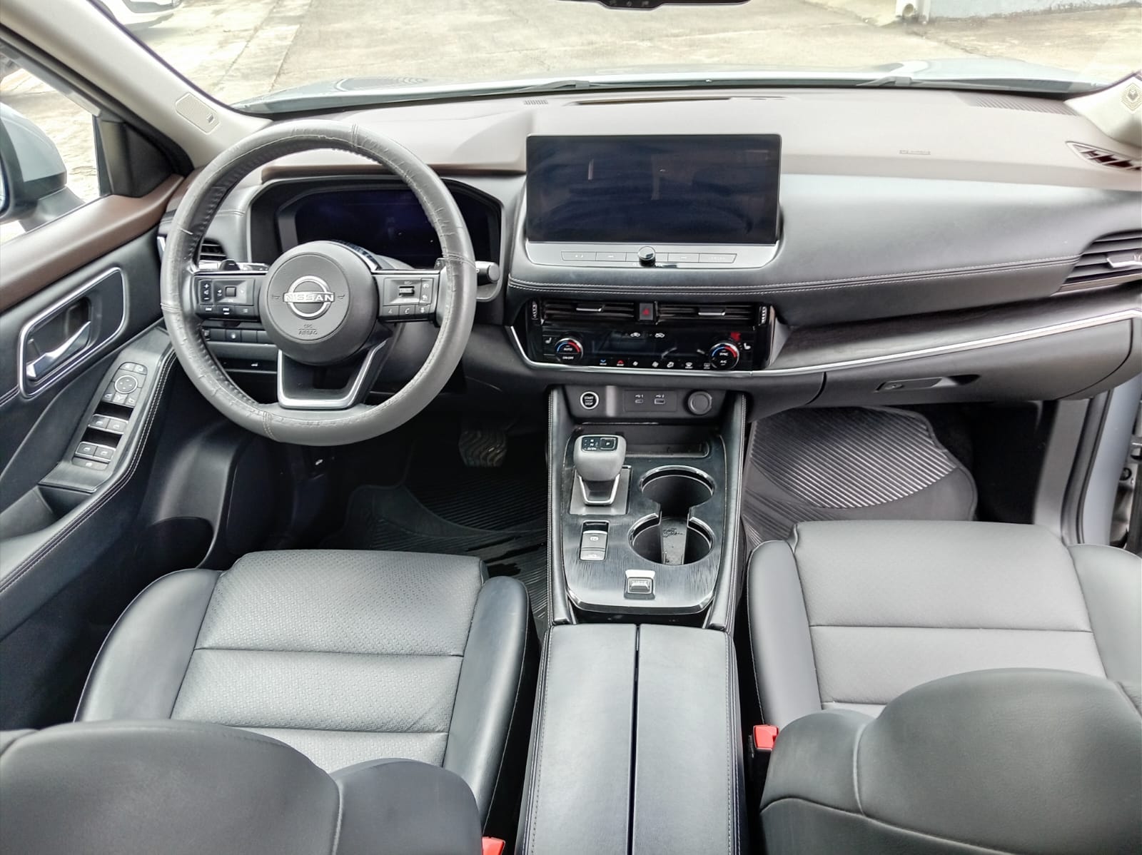 2024 Nissan X-TRAIL 5P PLATINUM 2 ROW L42.5 AUT
