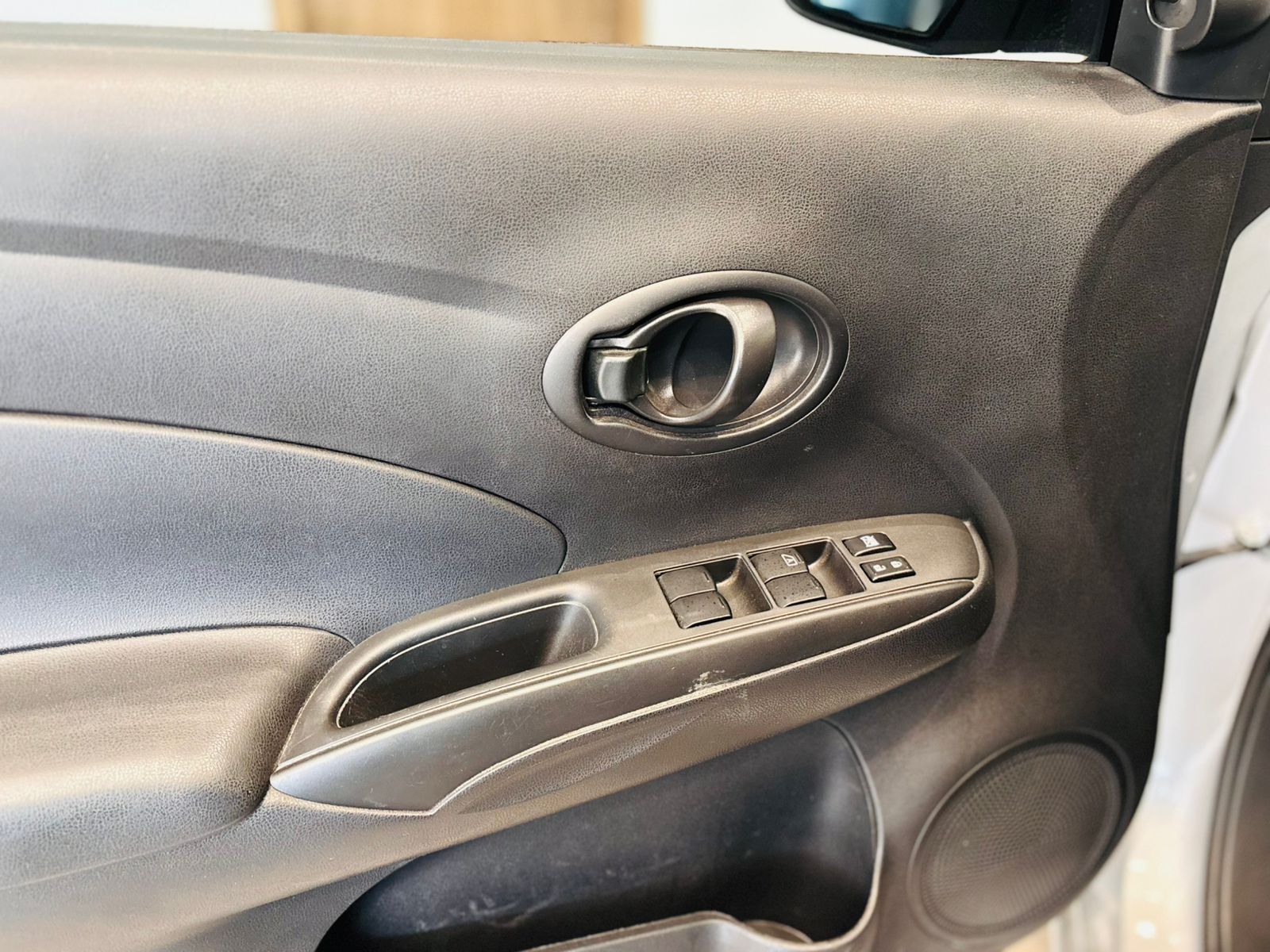 2024 Nissan V-DRIVE 4P L41.6 MAN AUDIO