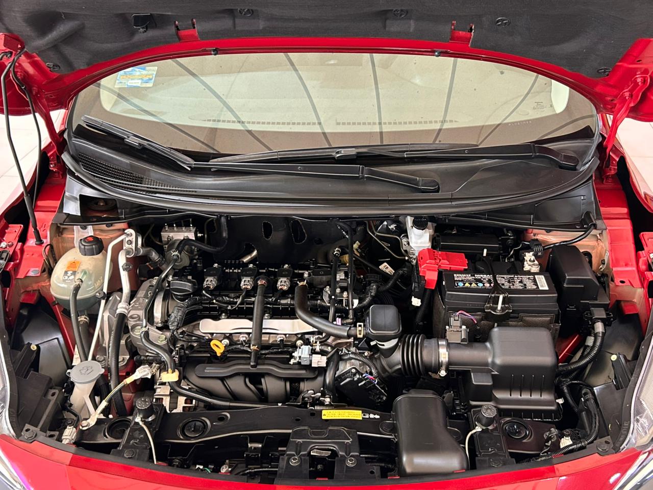 2023 Nissan VERSA 4P ADVANCE L41.6 MAN