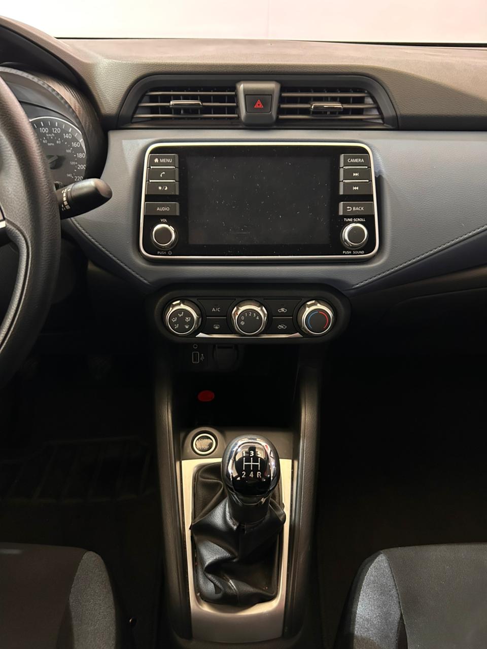 2023 Nissan VERSA 4P ADVANCE L41.6 MAN