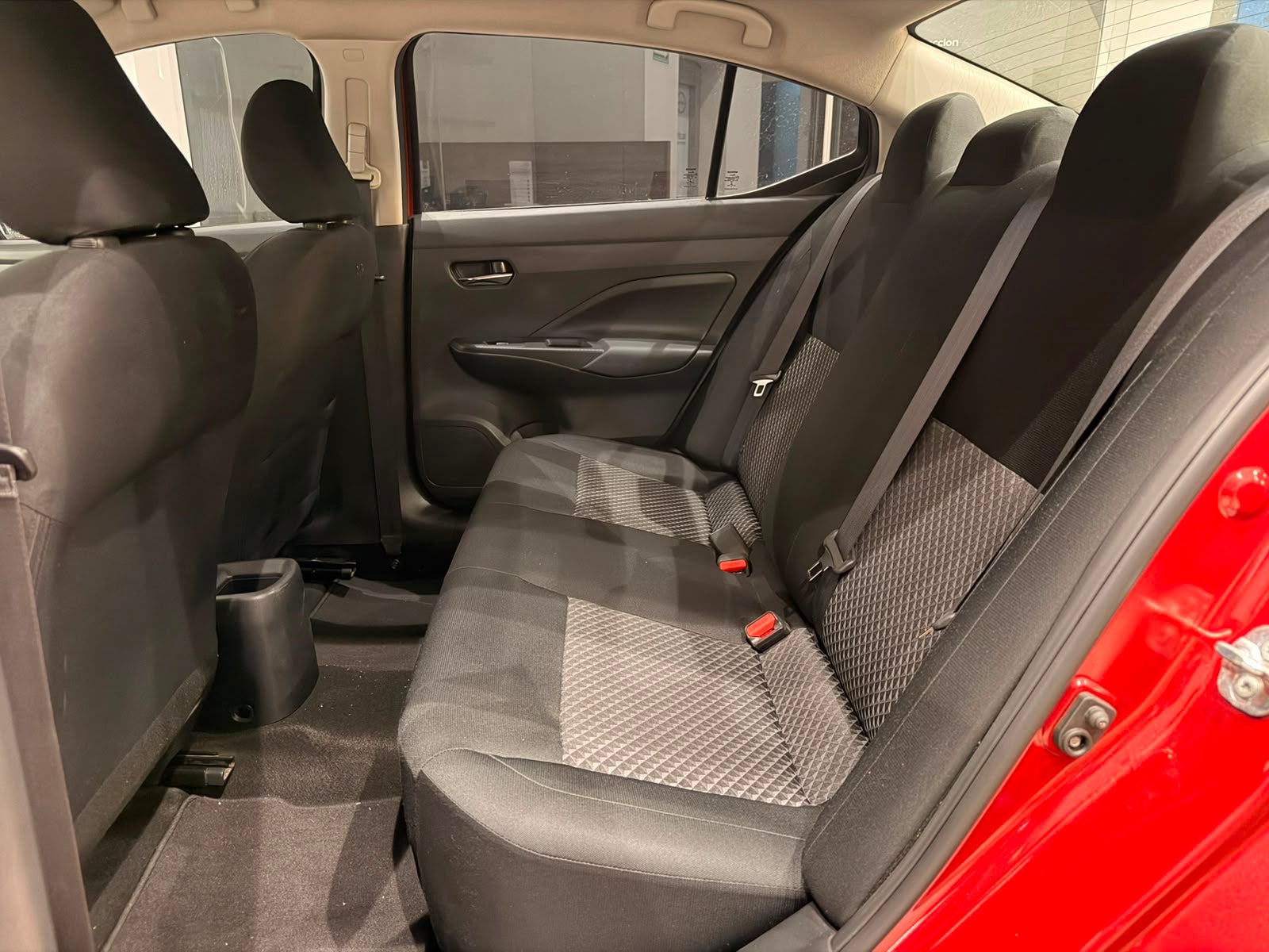 2022 Nissan VERSA 4 PTS SENSE TM5 AAC. VE R-15