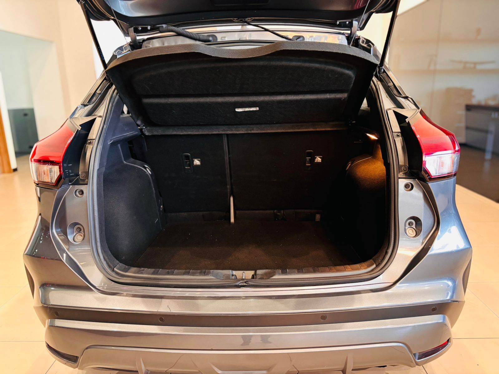 2023 Nissan KICKS 5 PTS ADVANCE 16L TA AAC VE RA-16