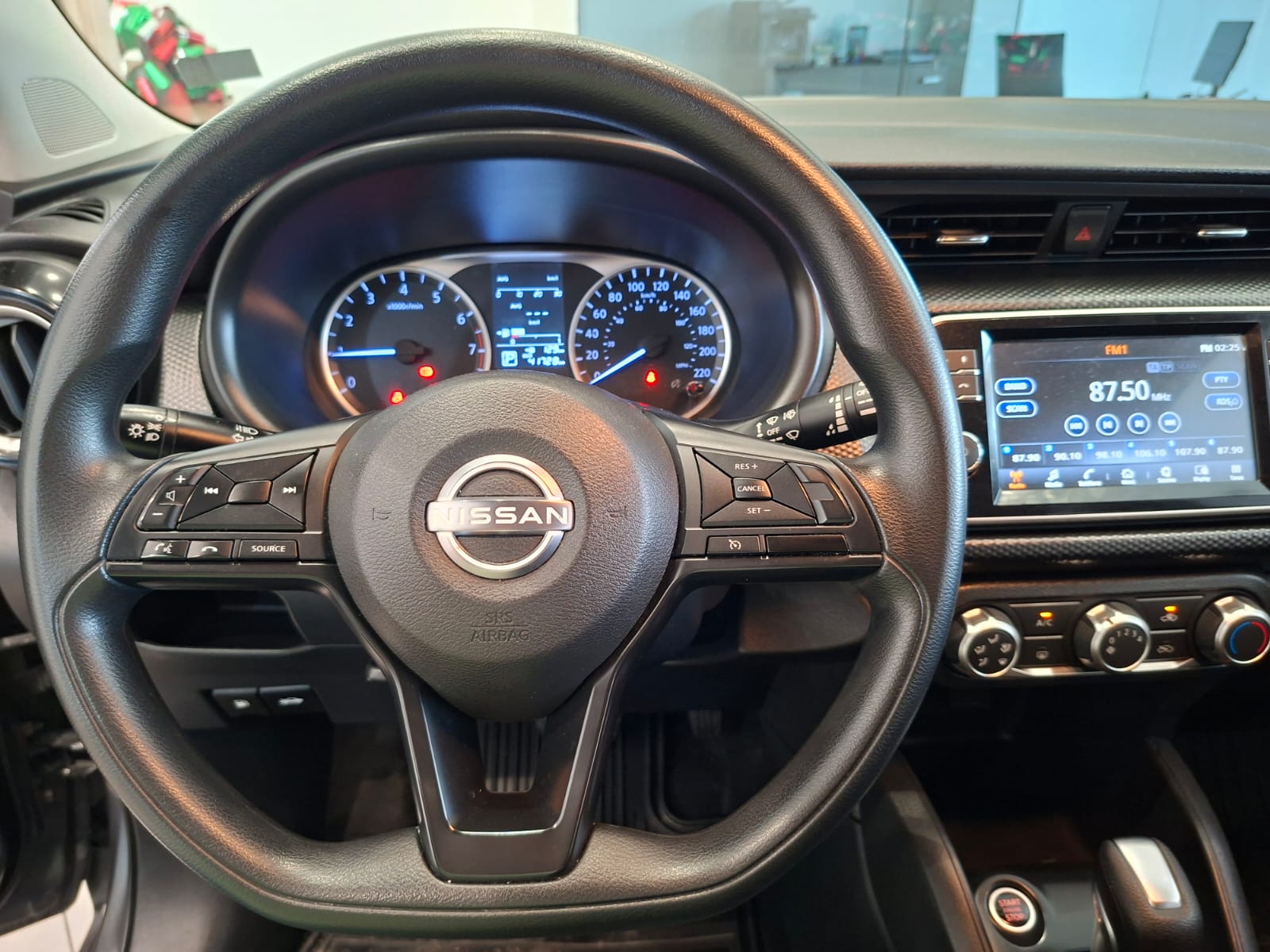 2023 Nissan KICKS 5 PTS ADVANCE 16L TA AAC VE RA-16