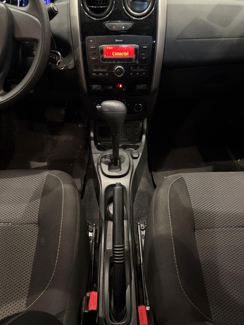 2018 RENAULT DUSTER 5 PTS ZEN TA AAC VE DEL MP3 R-16