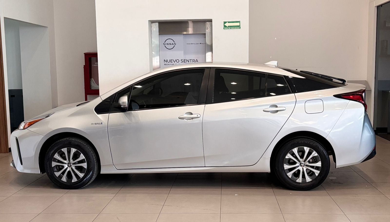 2020 Toyota PRIUS 5 PTS BASE HIBRIDO TA