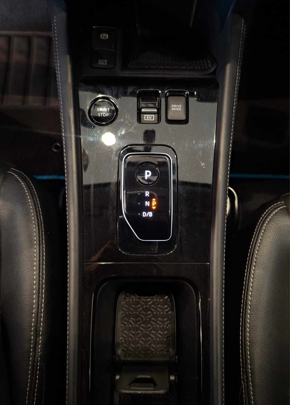 2023 Nissan KICKS 5 PTS E-POWER EXCLUSIVE ELECTA PIEL RA-17