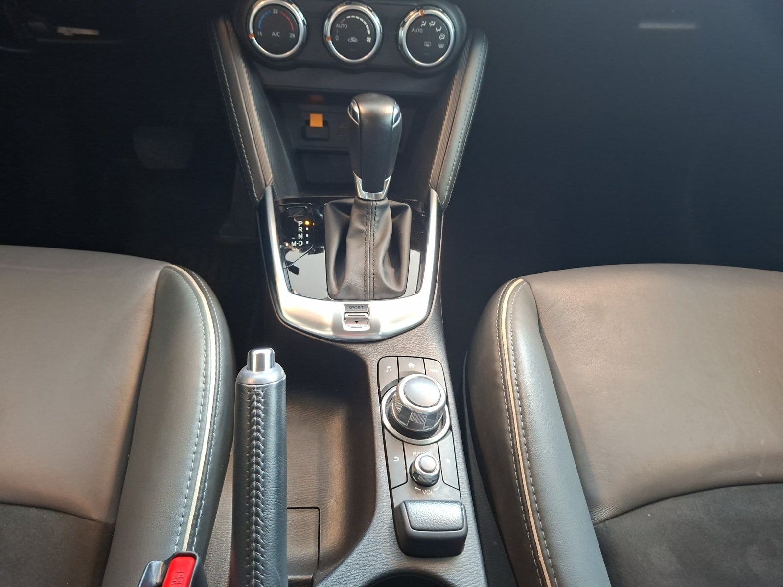 2023 Mazda MAZDA2 MHEV CARBON EDITION TA