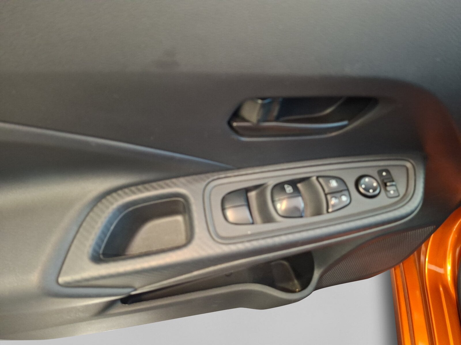 2024 Nissan VERSA SENSE MT 24