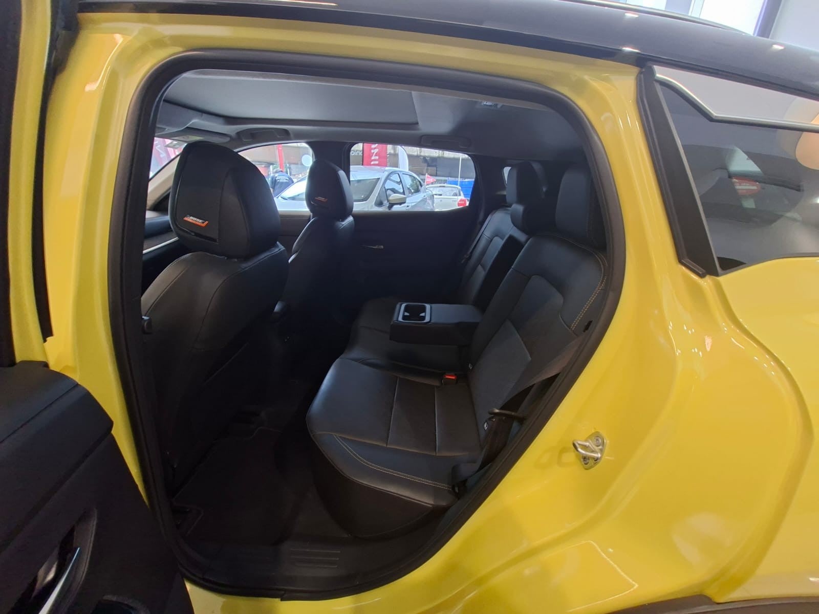 2025 Nissan KICKS PLATINUM CVT 25