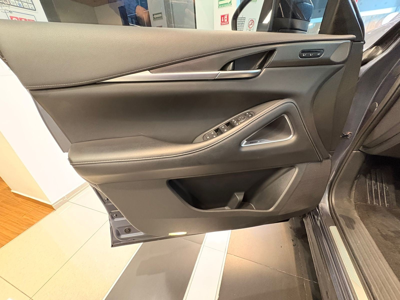 2022 INFINITI QX60 3.5L LUXE AWD 22