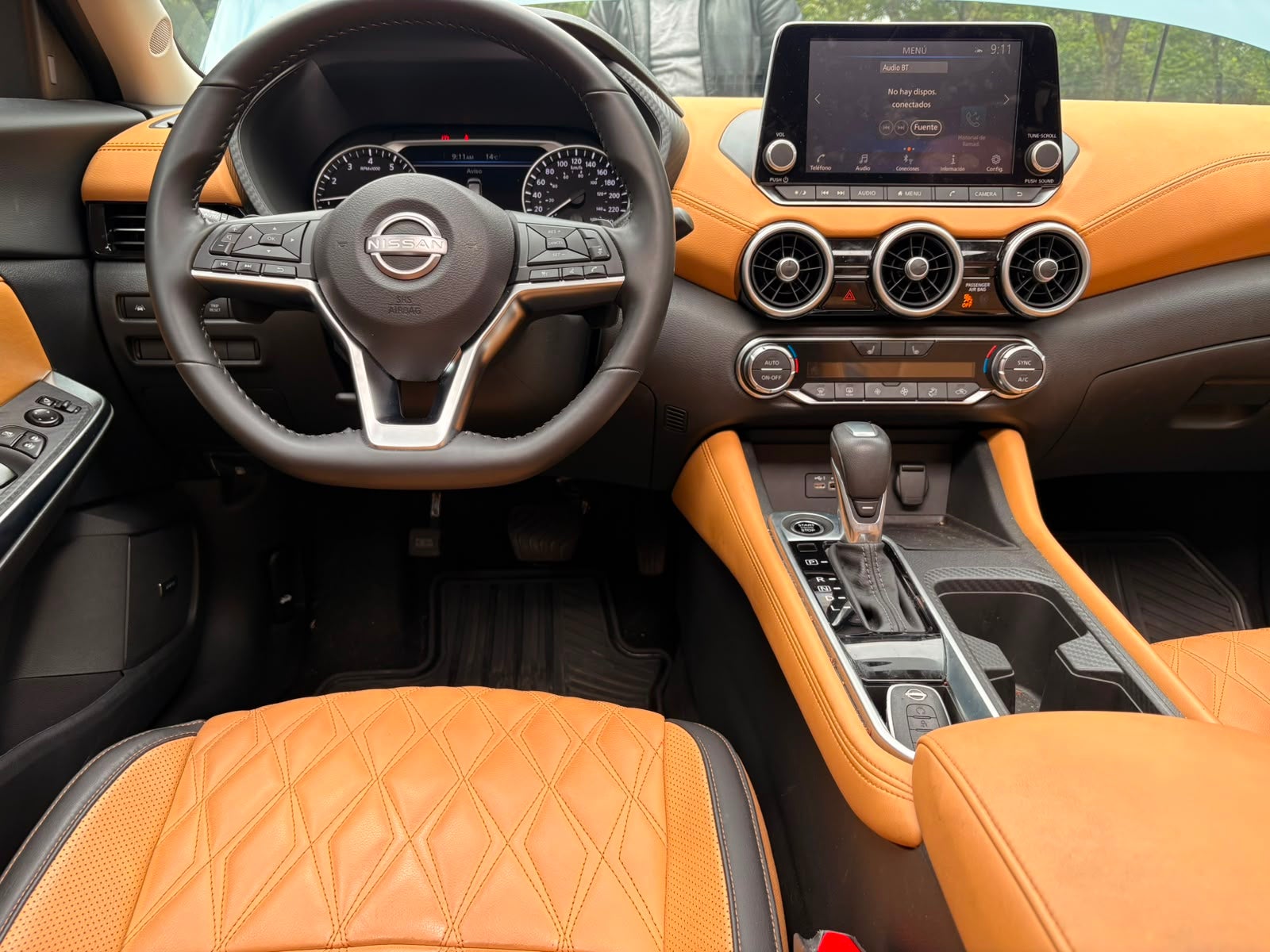 2025 Nissan SENTRA 4P SR BI-TONO L42.0 AUT