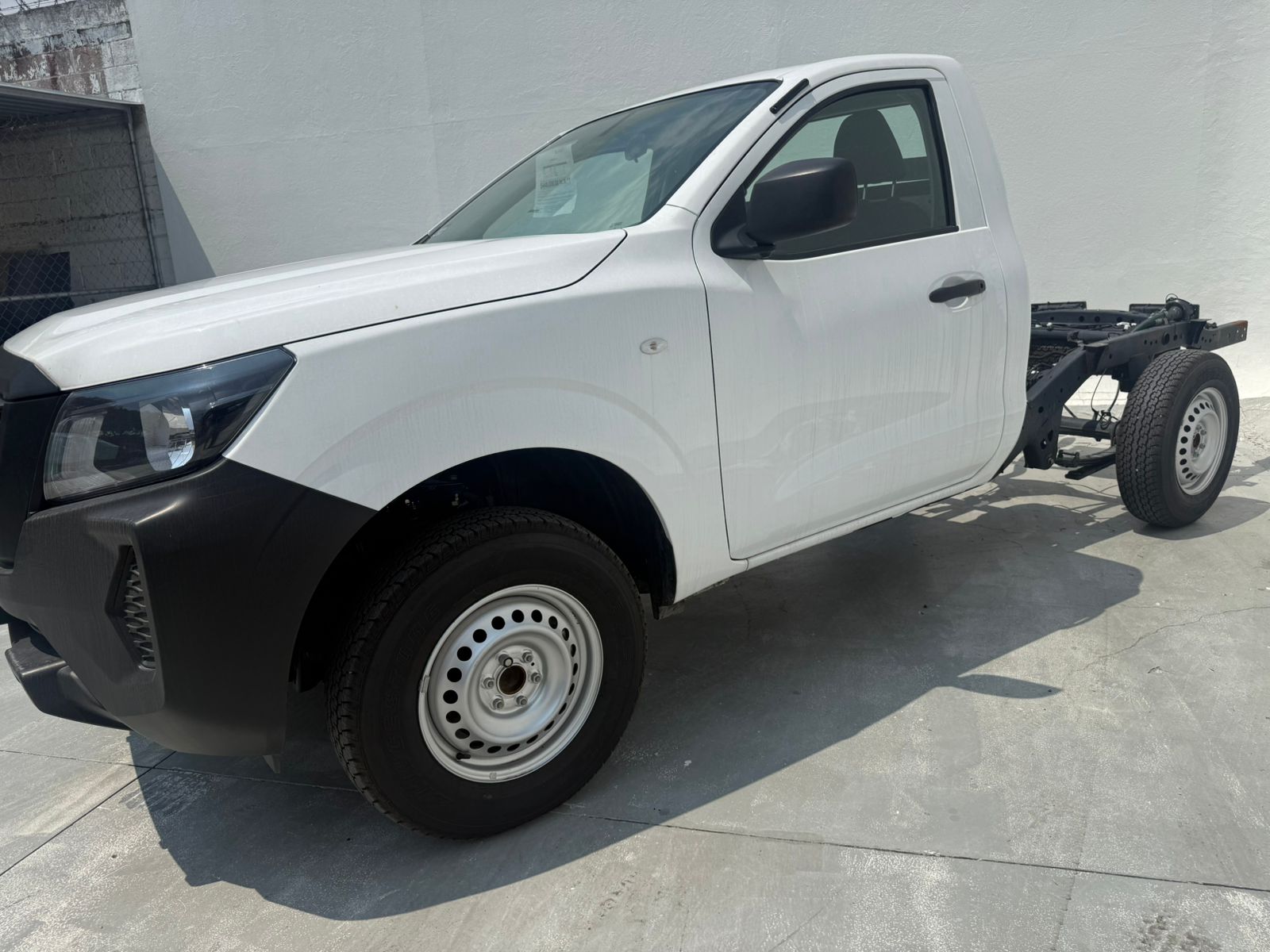 2024 Nissan NP300 CHASIS CABINA 2P L42.5 MAN AA