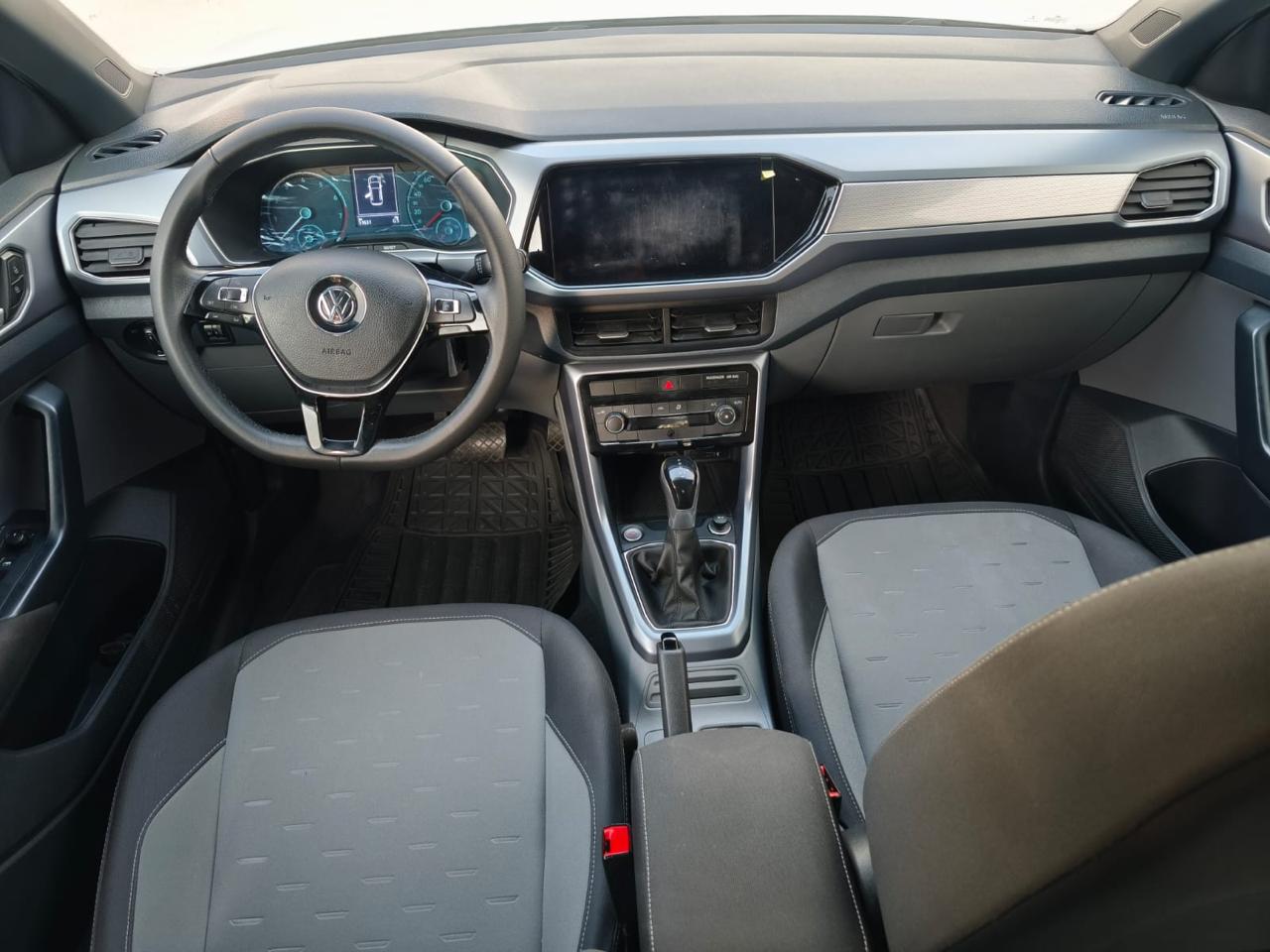 2022 Volkswagen TAOS 5 PTS COMFORTLINE 14L TA PIEL F LED RA-18