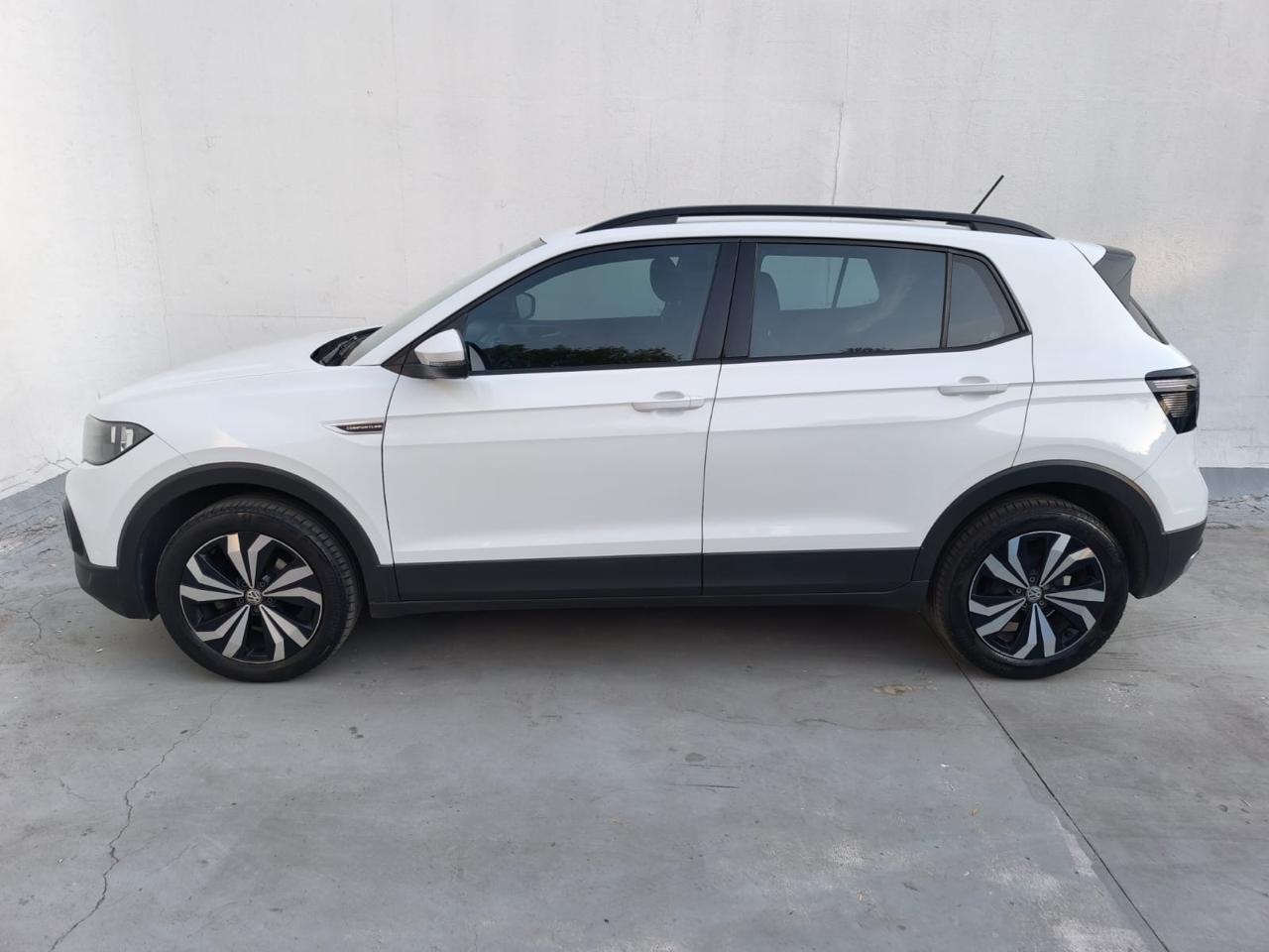 2022 Volkswagen TAOS 5 PTS COMFORTLINE 14L TA PIEL F LED RA-18