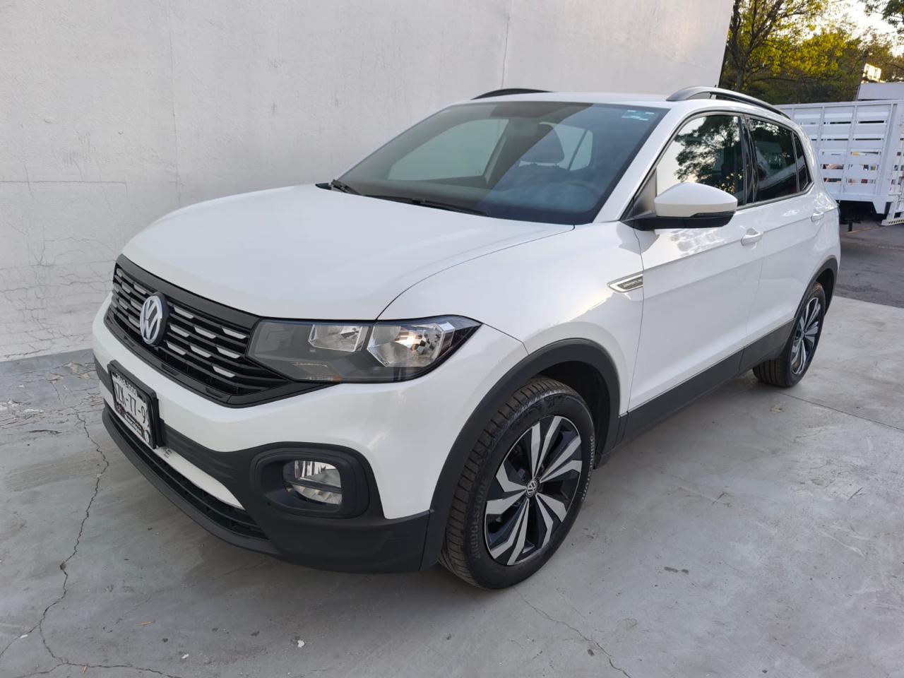 2022 Volkswagen TAOS 5 PTS COMFORTLINE 14L TA PIEL F LED RA-18