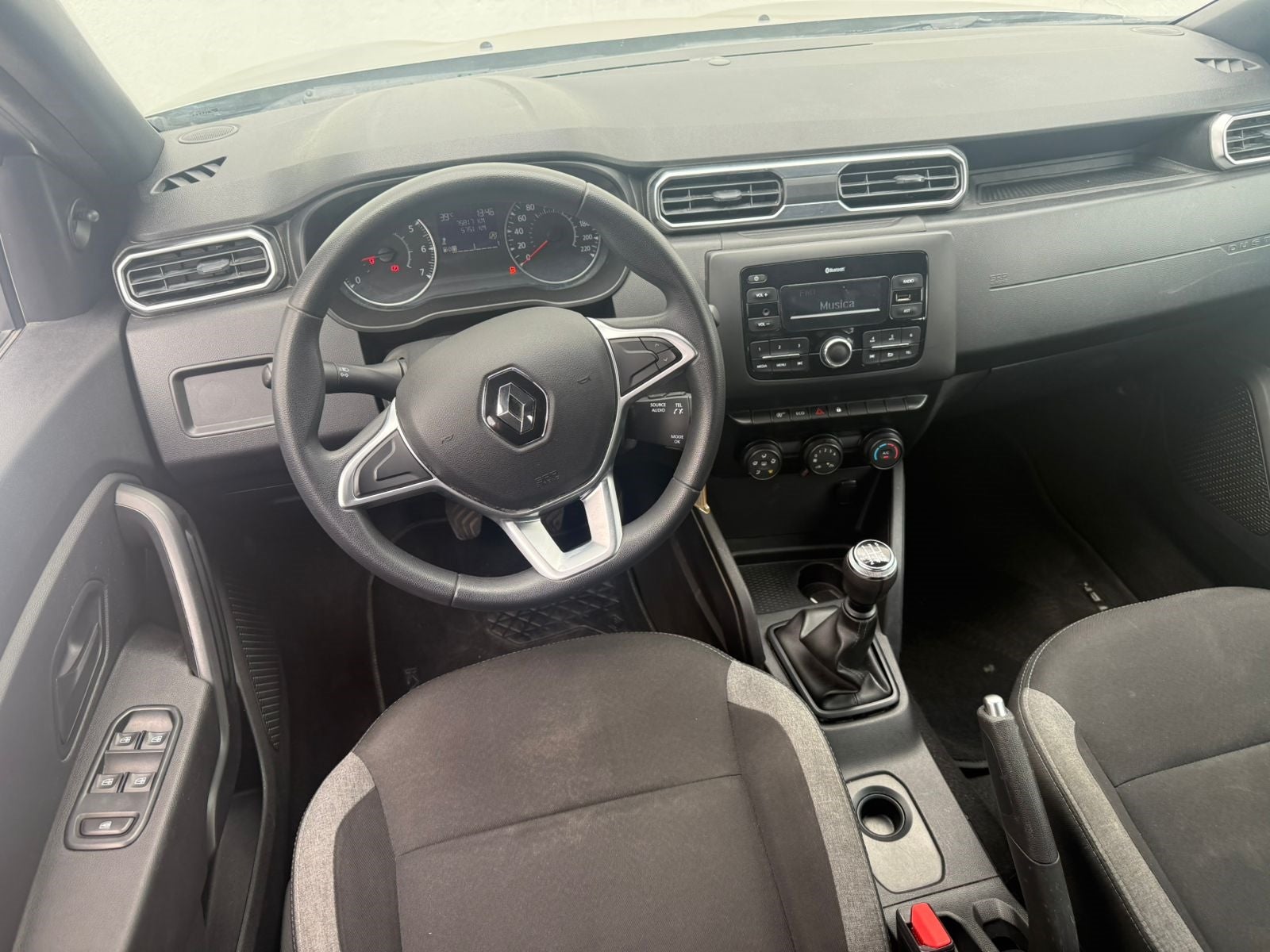 2022 RENAULT DUSTER 5 PTS INTENS 16L TM6 AAC VE DEL MP3 RA-16