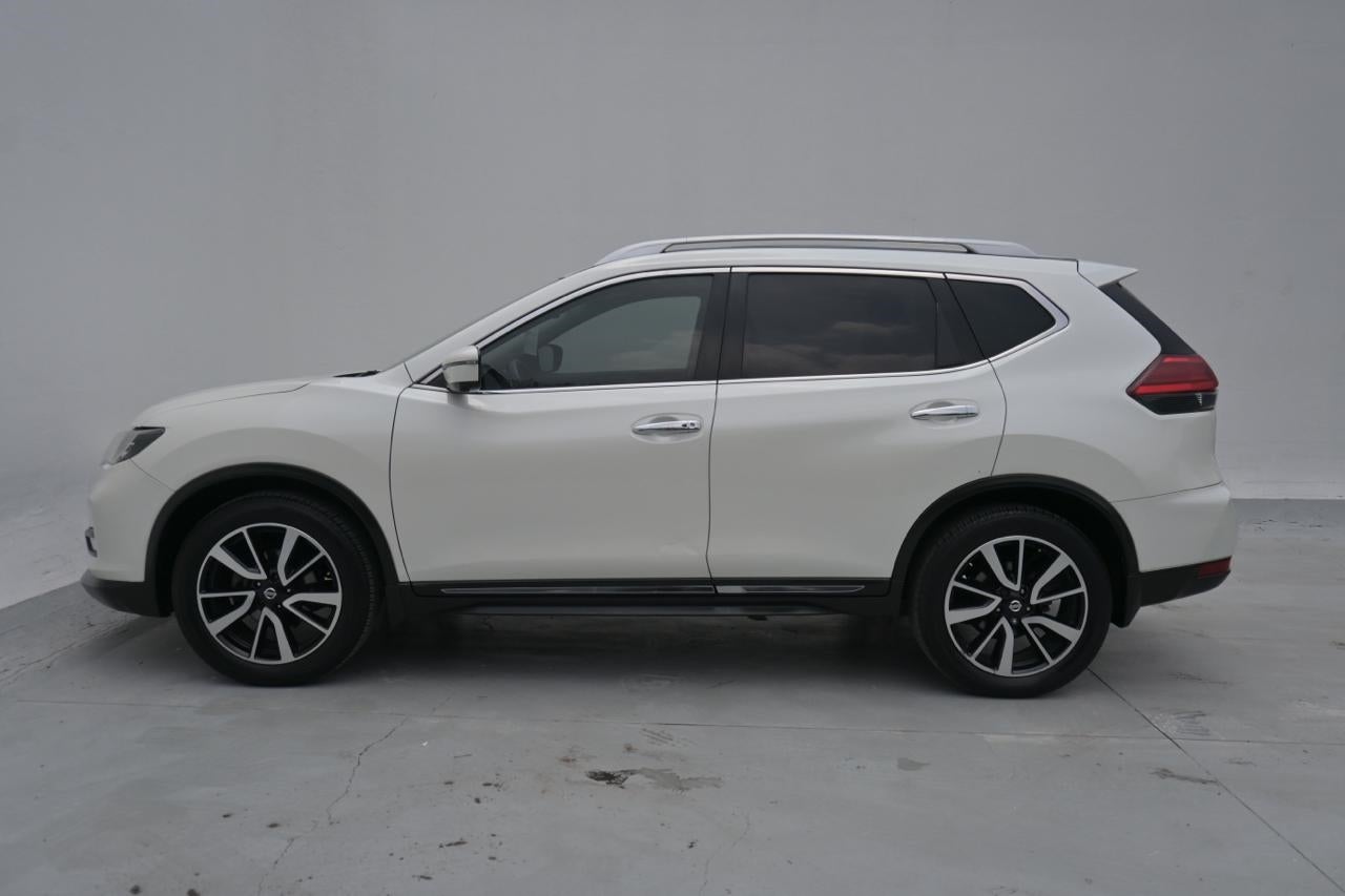 2018 Nissan X-TRAIL 5 PTS EXCLUSIVE CVT PIEL CD QC GPS 5 PAS RA-18