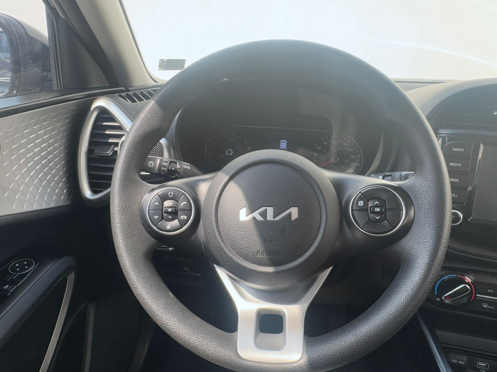 2022 Kia SOUL 5 PTS LX 16L TM6 AAC RA-16