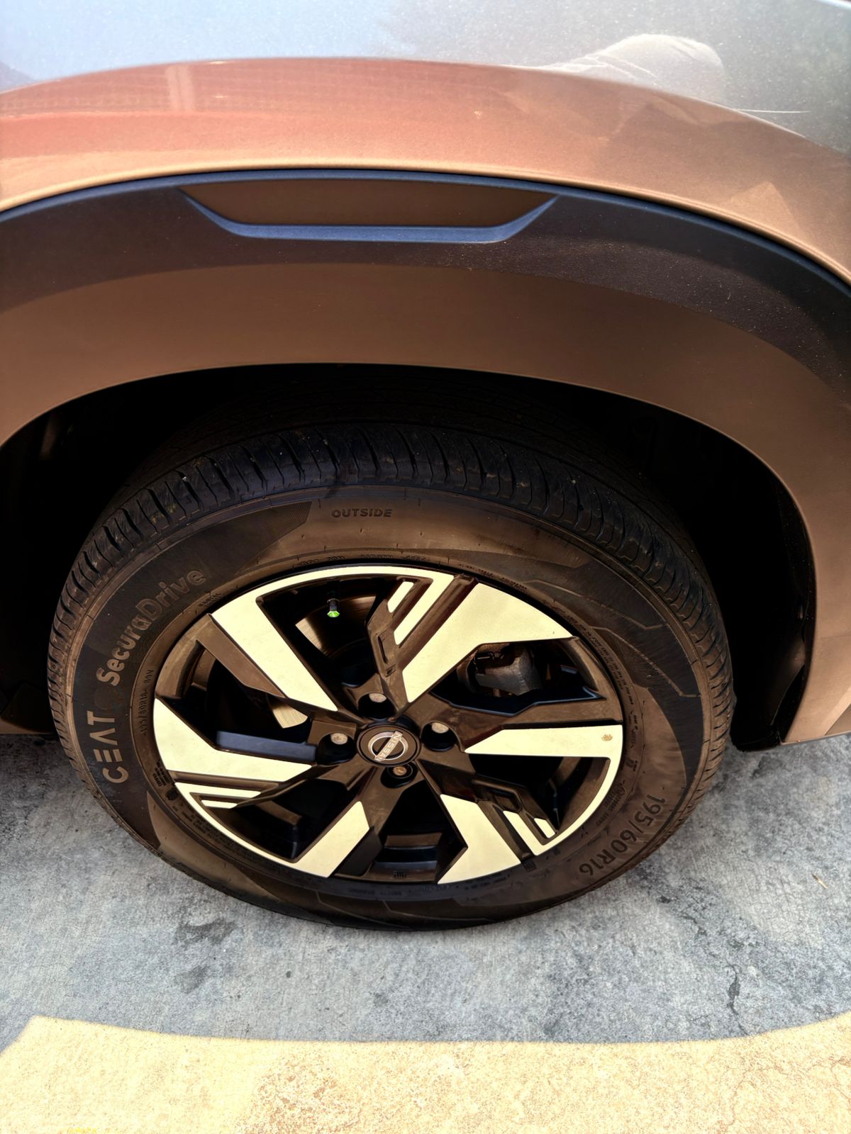 2025 Nissan MAGNITE ADVANCE CVT