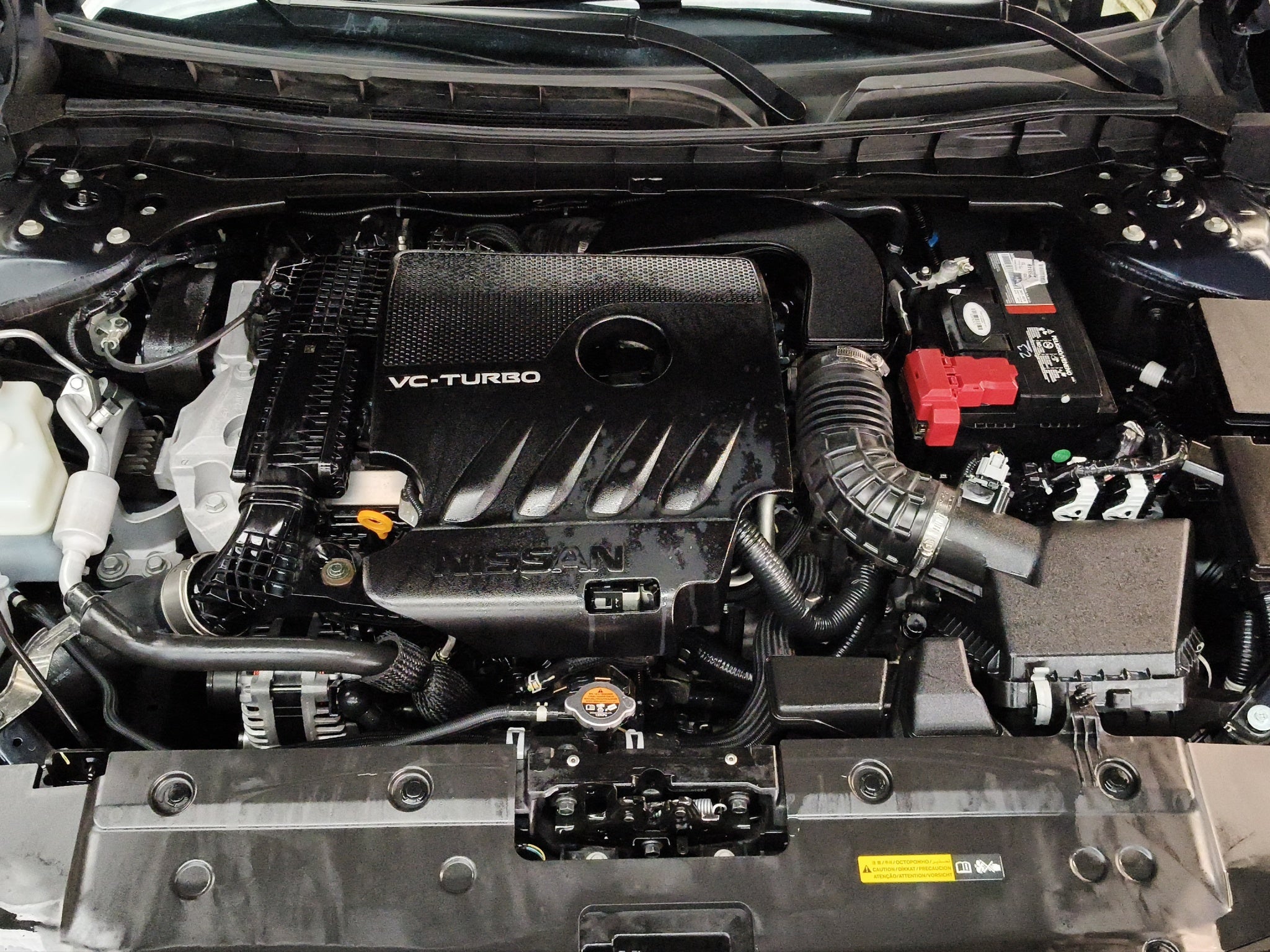 2023 Nissan Altima 4 pts. Exclusive, 2.0T, CVT, climatronic, QC, s. Bose, f. led, RA-19