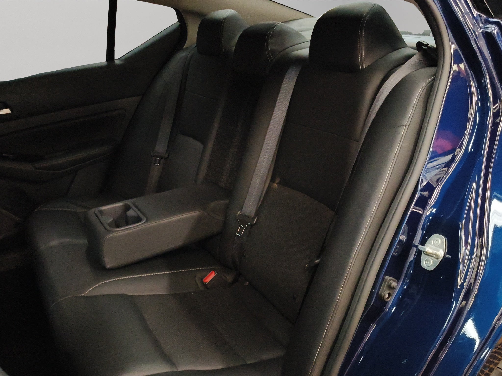 2023 Nissan Altima 4 pts. Exclusive, 2.0T, CVT, climatronic, QC, s. Bose, f. led, RA-19