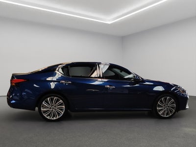 2023 Nissan Altima 4 pts. Exclusive, 2.0T, CVT, climatronic, QC, s. Bose, f. led, RA-19