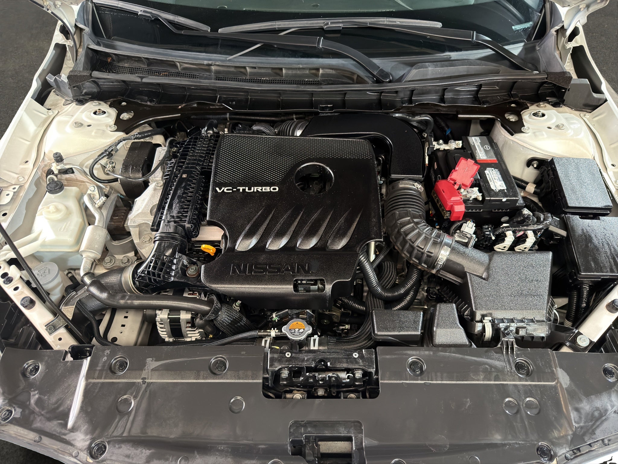 2023 Nissan Altima 4 pts. Exclusive, 2.0T, CVT, climatronic, QC, s. Bose, f. led, RA-19