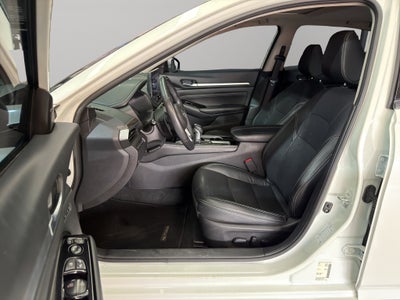 2023 Nissan Altima 4 pts. Exclusive, 2.0T, CVT, climatronic, QC, s. Bose, f. led, RA-19